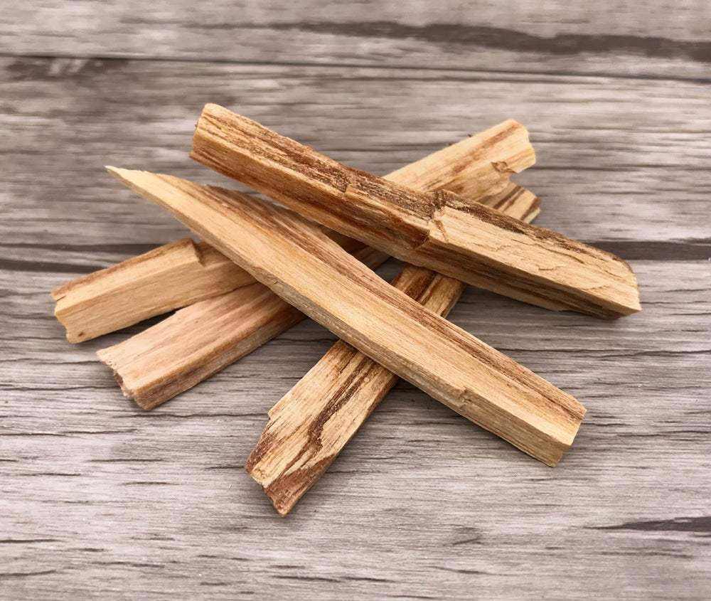 Palo santo en unidad para rituales de limpieza energética – Magic Moon