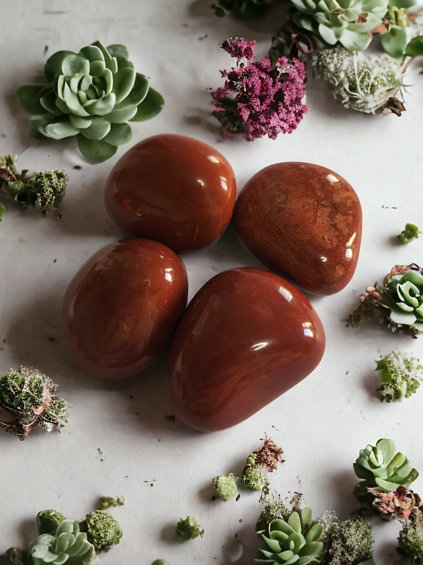 Jaspe rojo canto rodado pulido – piedra energética para fuerza, vitalidad y protección