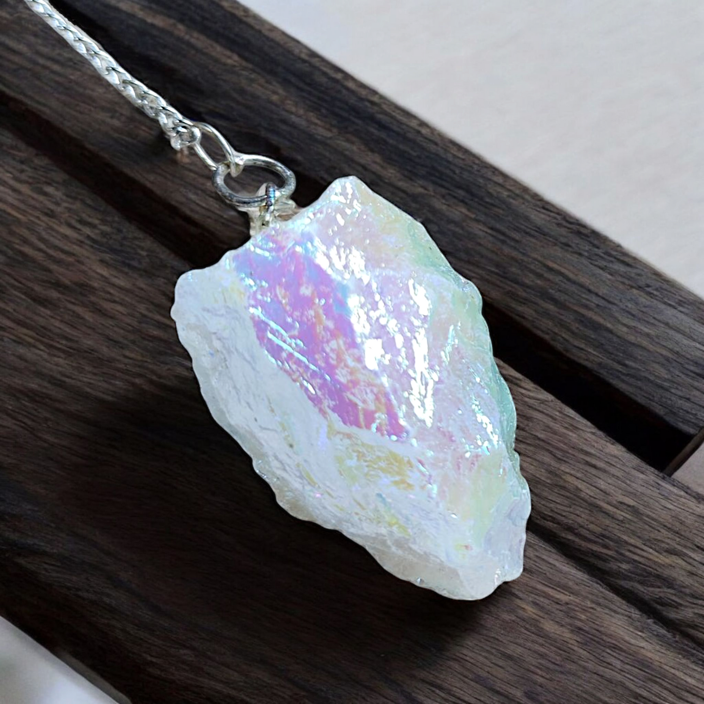 Rohweißes Aqua Aura Quarz Pendel