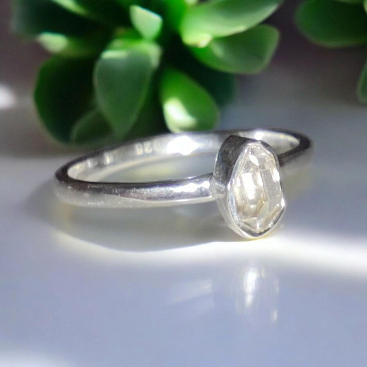 Anillo de Cuarzo Hérkimer Mini en Plata de Ley 925