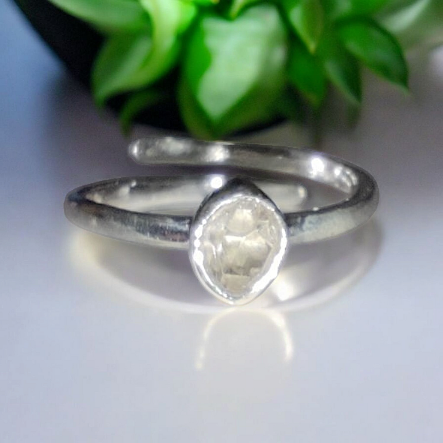 Anillo de Cuarzo Hérkimer Ajustable en Plata de Ley 925