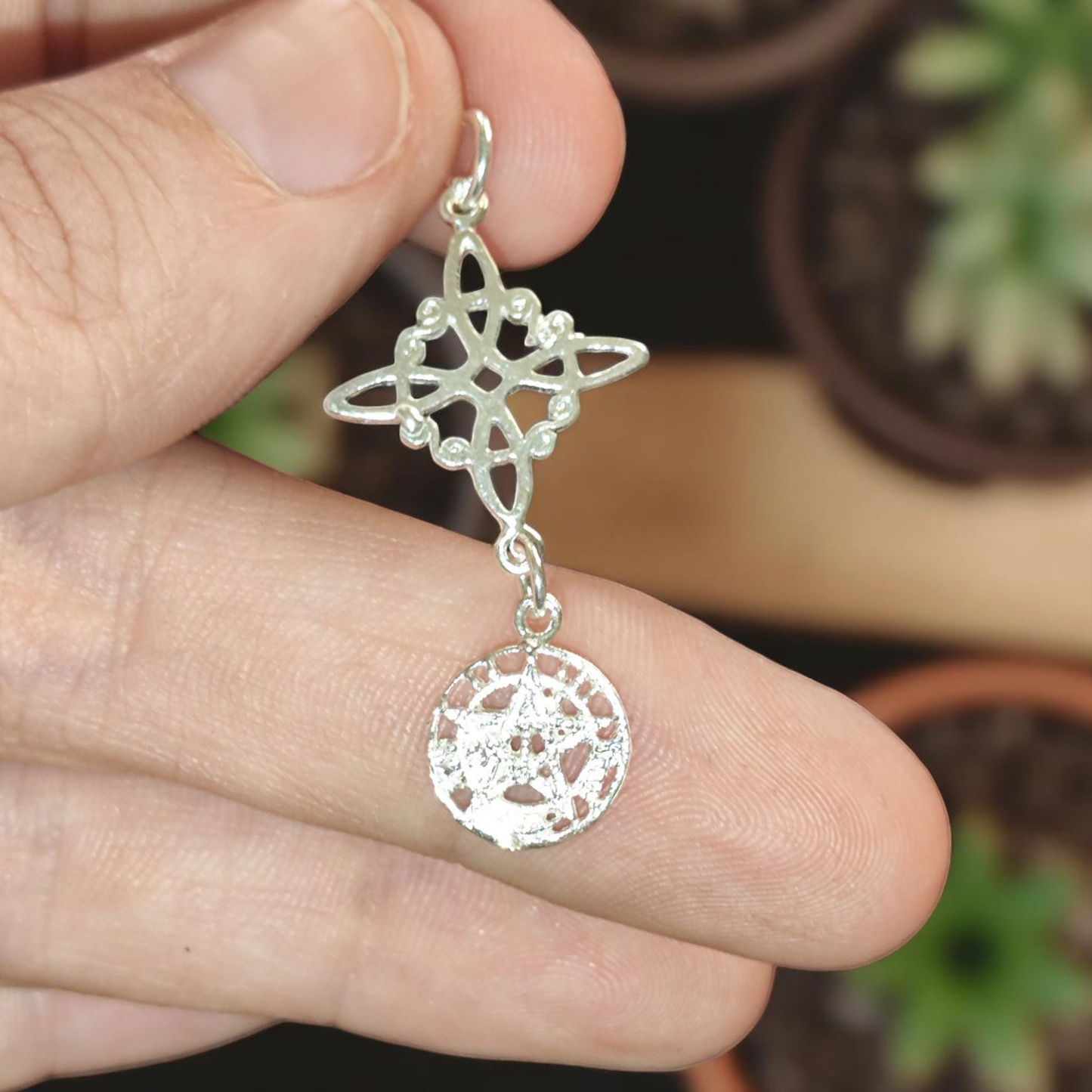 Colgante doble protección en plata de ley 925 para energías negativas