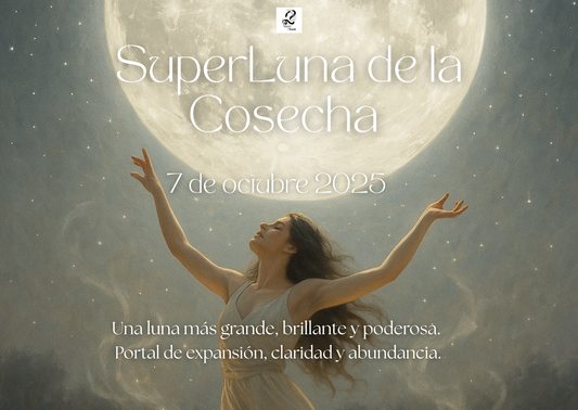 Superluna de la Cosecha 2025 iluminando el cielo nocturno, símbolo de abundancia y expansión espiritual.