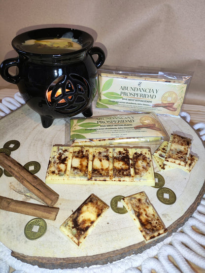 Detalle de wax melt de abundancia y prosperidad con cera de soja y toques cálidos, aroma dulce de canela y miel, producto artesanal Magic Moon.