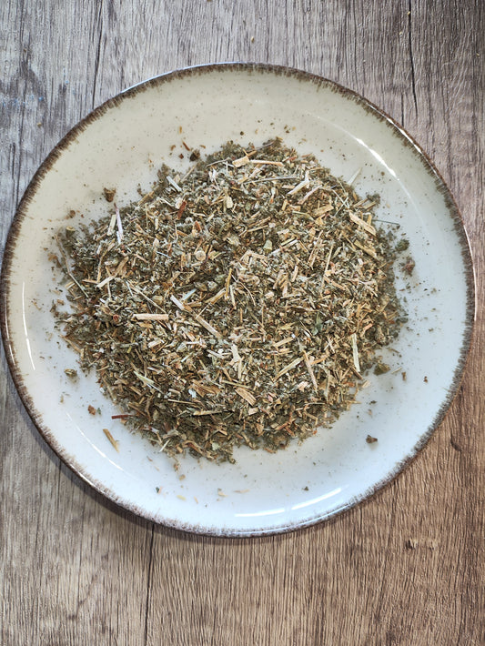 Agrimoria seca para rituales de protección y corte de energías negativas.